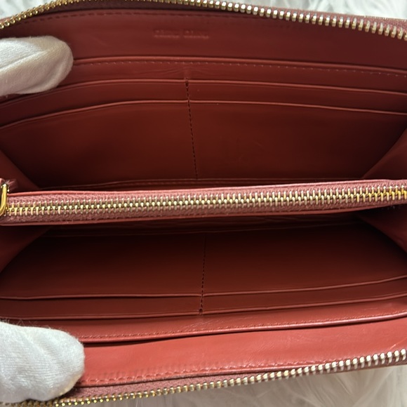 Miu Miu Zip Around Wallet Croc Embossed Leather Vintage With Box - Picture 9 of 16